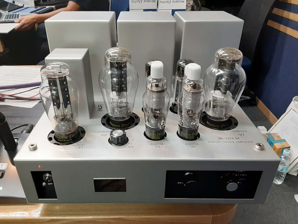 タマ転がしここに極まれり！ヴィンテージ真空管で聴く現行アンプ（二回