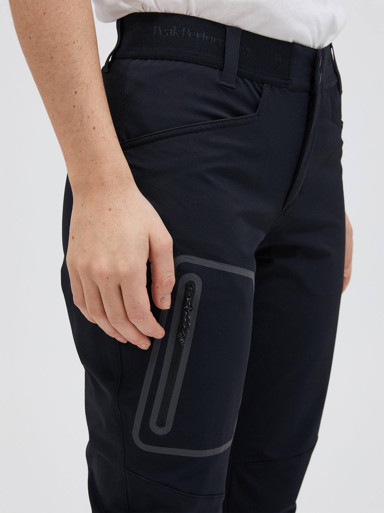 OUTLET】ライト ソフトシェル スケール パンツ ウィメンズ – ピーク