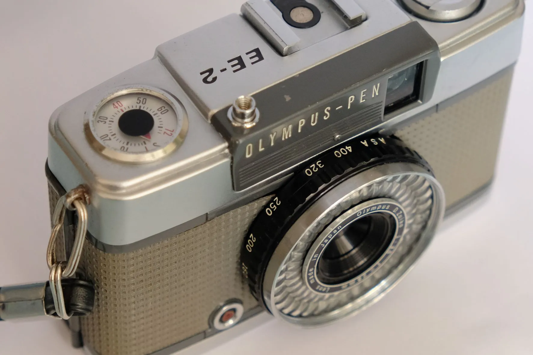 Olympus PEN EE2 | Gears | Photo by Tommy Ku