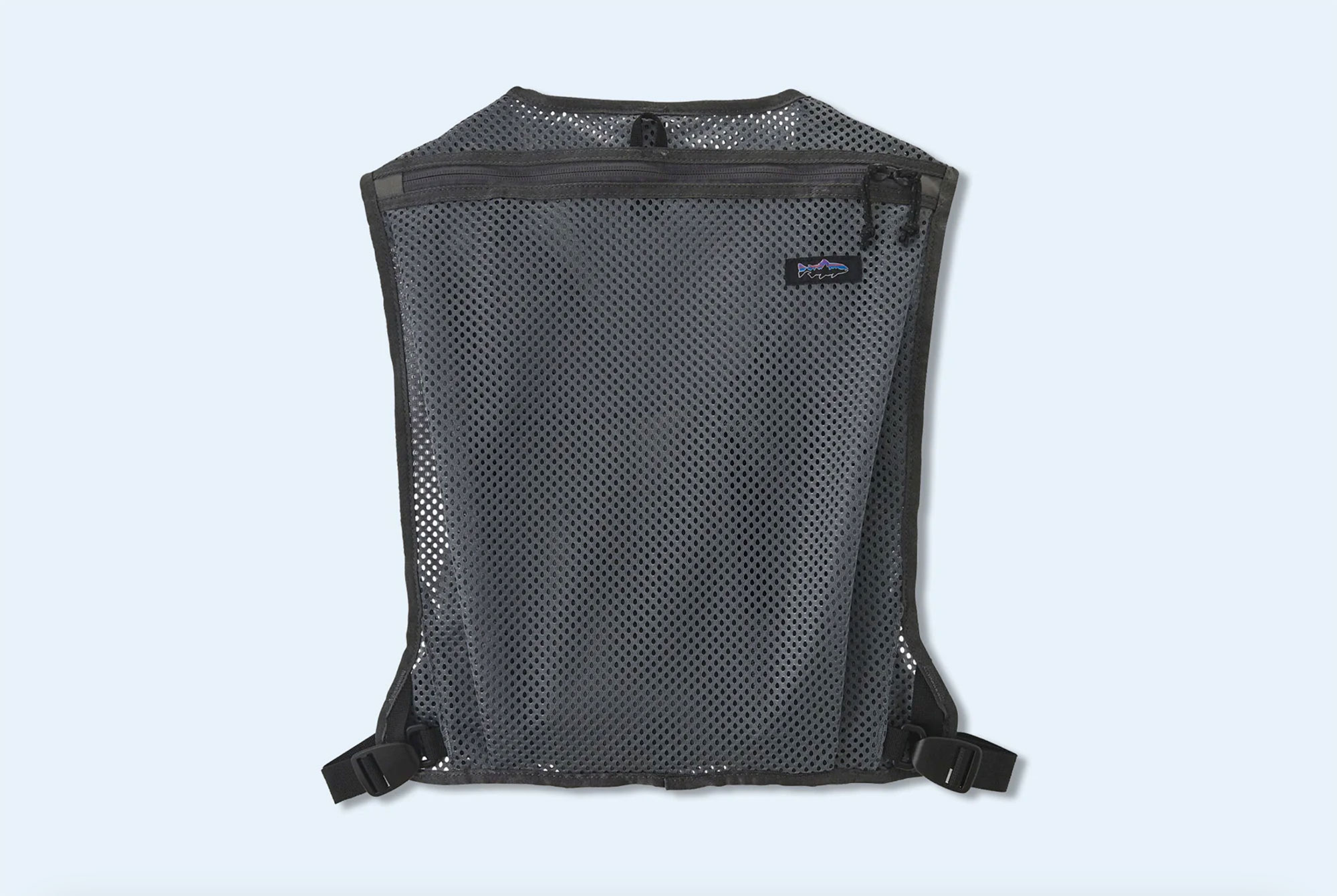 patagonia “Stealth Convertible Vest” | パックのフロントに取り付け