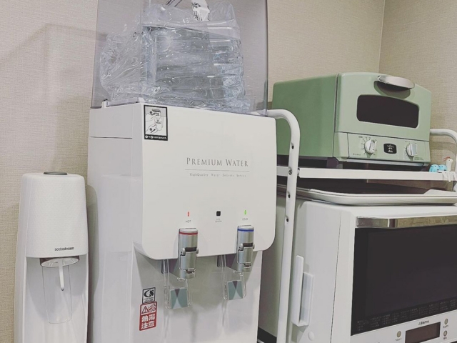 スリムサーバーIII（ショートタイプ）｜天然水ウォーターサーバーは