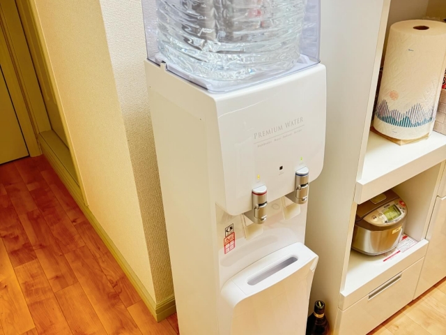 スリムサーバーⅢ（ロングタイプ）｜天然水ウォーターサーバーは