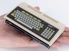 NECの8ビットパソコンの名機「PC-8001」のミニ版が発売 同じく1/4