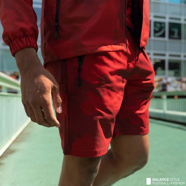 サッカーを身に纏うライフスタイルブランド「B/（ビースラッシュ