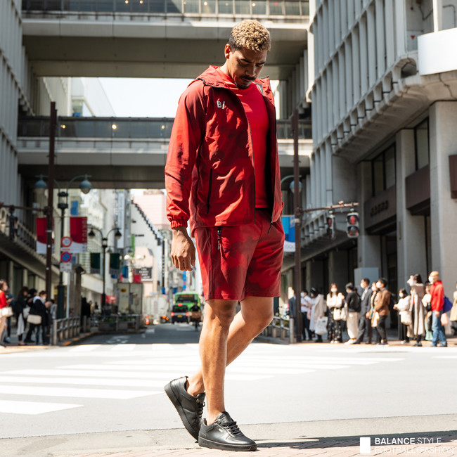 サッカーを身に纏うライフスタイルブランド「B/（ビースラッシュ