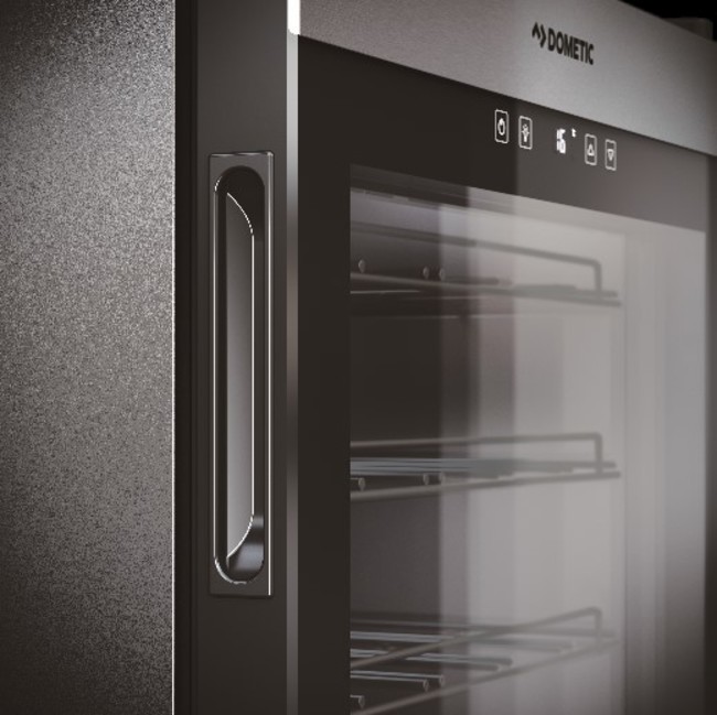 シンプルな操作で使いやすい、北欧デザインの省スペースタイプ ワイン