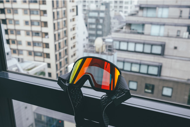 Sable】温熱フィルムを内蔵。高性能スキーゴーグル