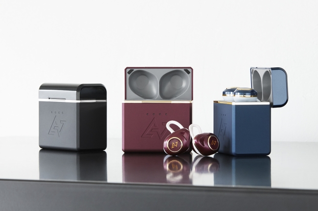 新製品TE-D01d mk2を発売するAVIOTと今年結成30周年のTHE YELLOW