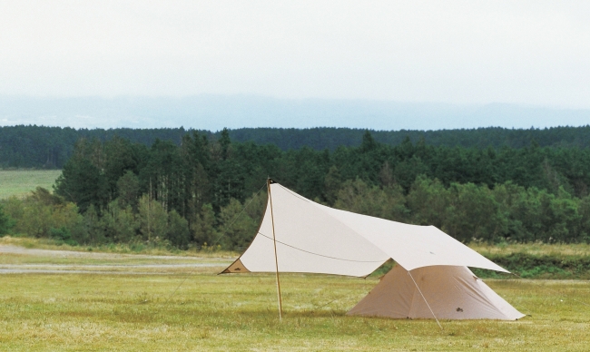 簡単設営のティピーテントと大型タープが4万5000円代のお得なセット
