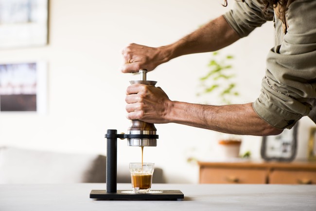 新発想】廻して淹れる『アラムエスプレッソメーカー』Makuakeにて応援