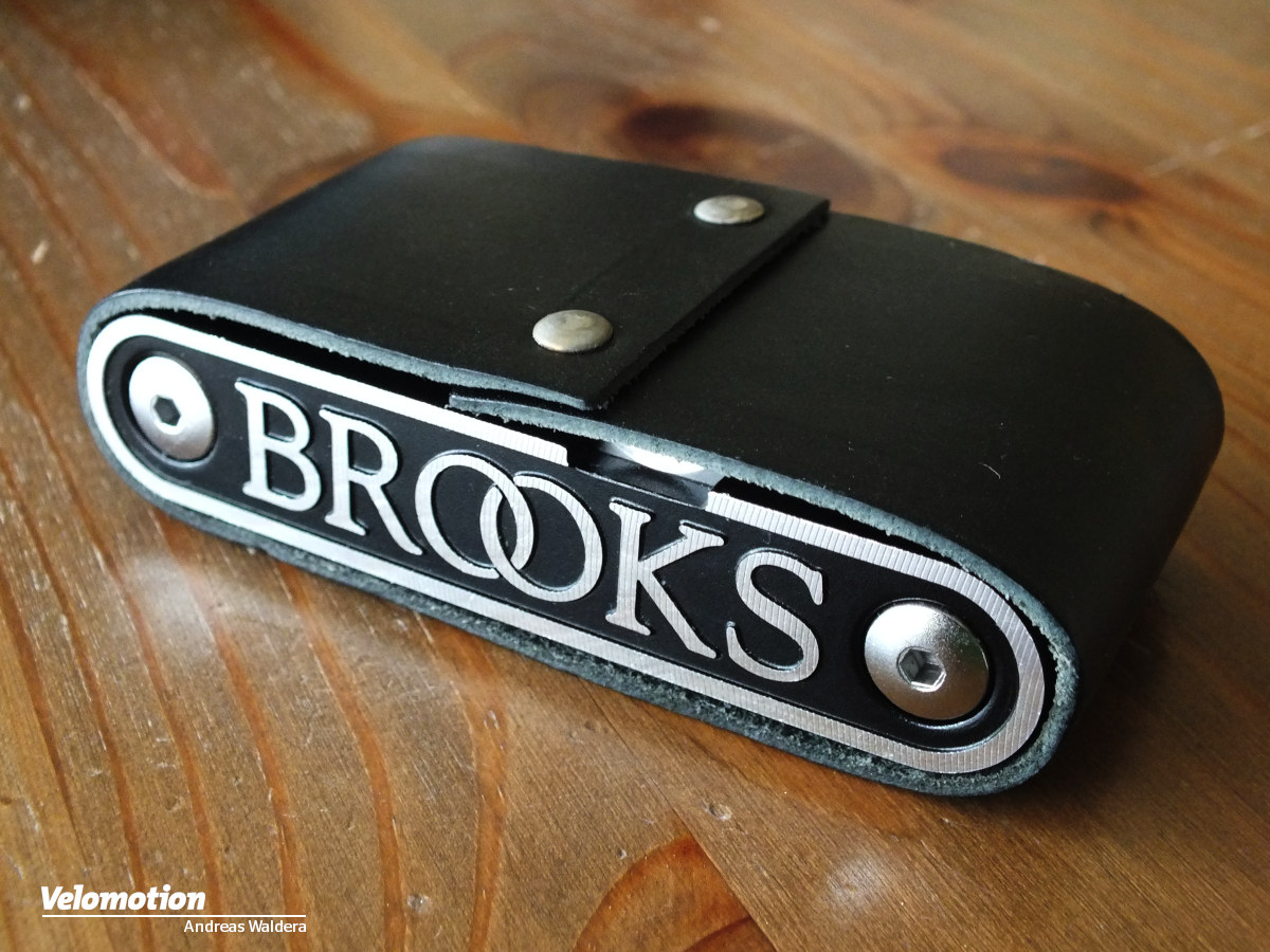 High-quality mini tool with a visually perfect appearance Brooks