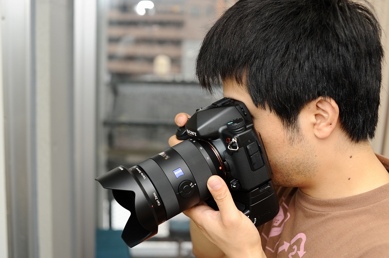 α900』ソニー初の“フルサイズ”デジタル一眼レフカメラ【製品レビュー
