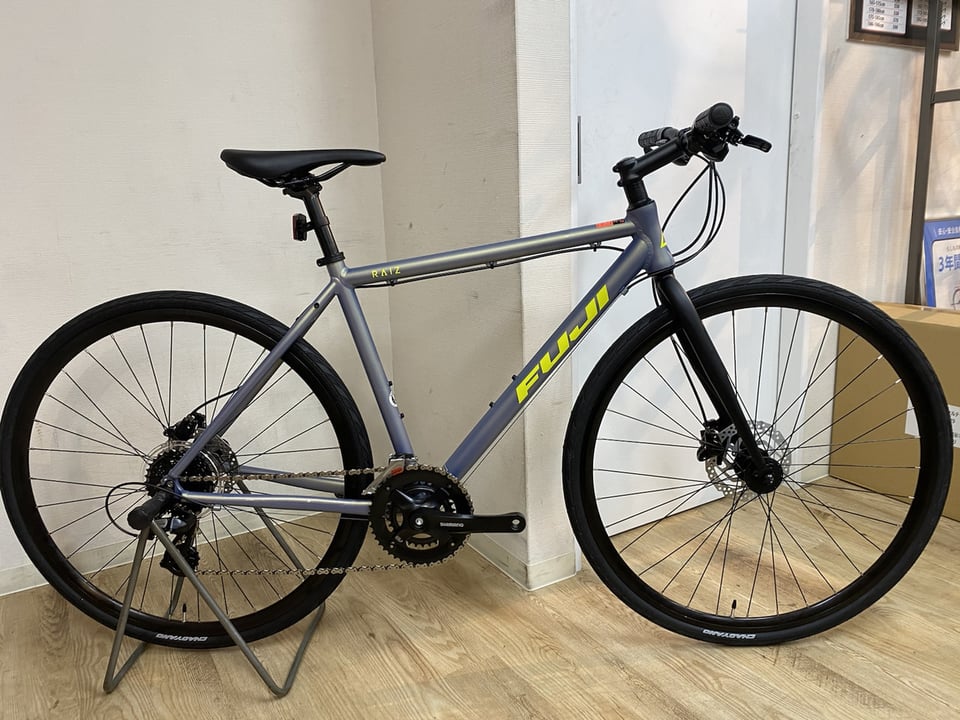 下鴨店】定番クロスバイクのディスクブレーキモデル FUJI RAIZ DISC