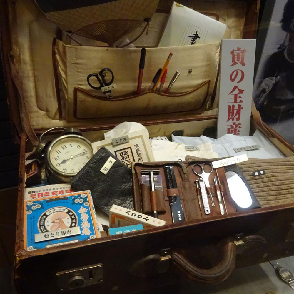 トランク一つのシンプルライフ │ レトロ雑貨のブログ