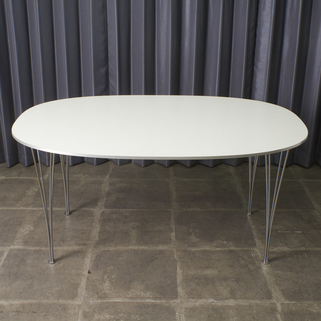 B-TABLE スーパー楕円テーブル B612｜フリッツ・ハンセン Fritz Hansen