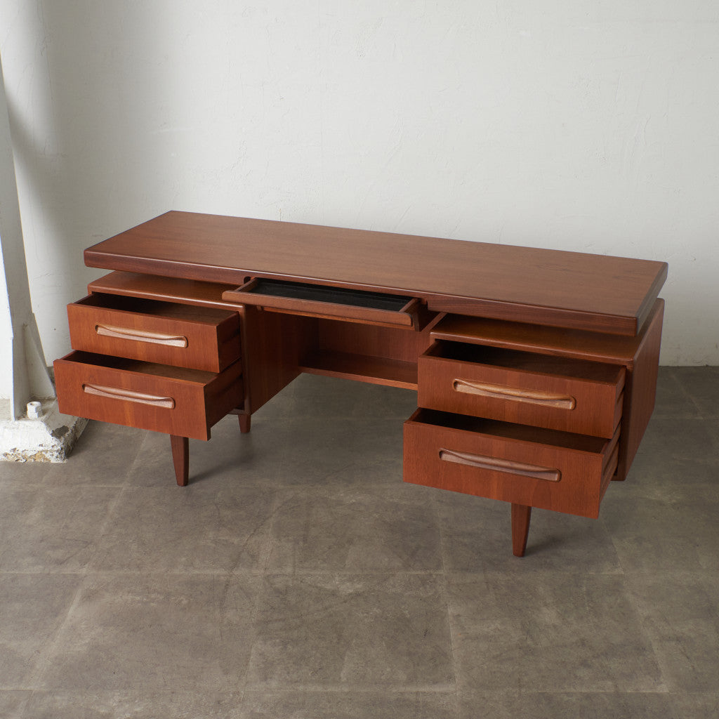 New Fresco ヴィンテージ デスク｜ジープラン G-PLAN｜ビクター