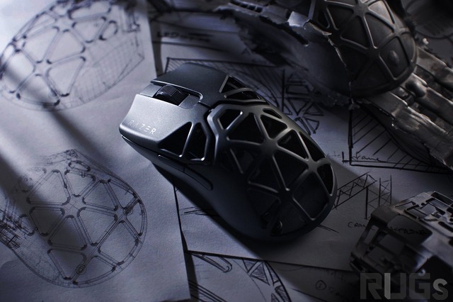 ゲーミングマウスは大軽量化時代へ！わずか49gの「Razer Viper Mini
