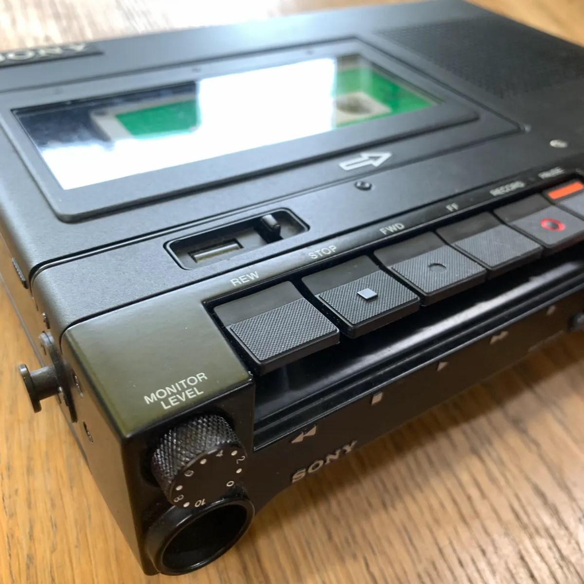 宅配買取】ポータブルと呼ぶには大きすぎる⁉ カセットデンスケ”D5M”を