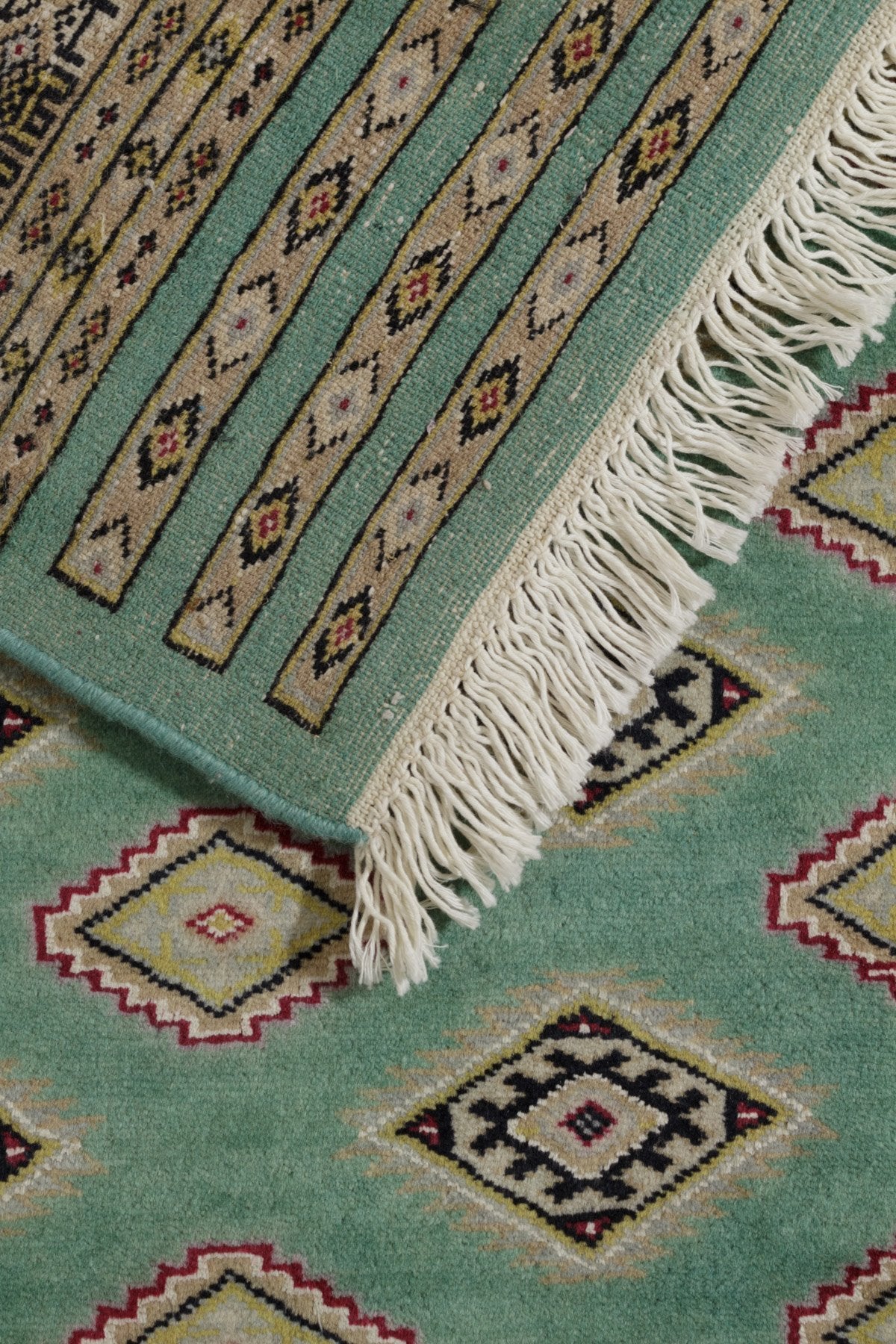 パキスタン絨毯 シルクタッチ 約141cm x 202cm｜SATHI RUGS