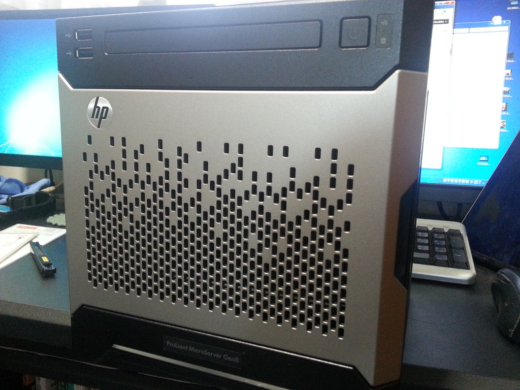 HP MicroServer Gen8 が届きました | 薩摩藩中仙道蕨宿別邸