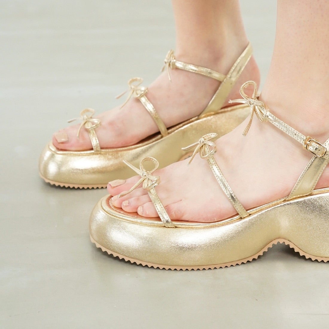 Lesath/レサト（Gold）ラッシュリボンチャンキーサンダル -Lucida