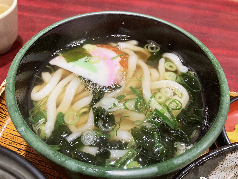 さっくりカツに甘いお味噌「味万」のみそカツ定食 - 船場ランチWEB