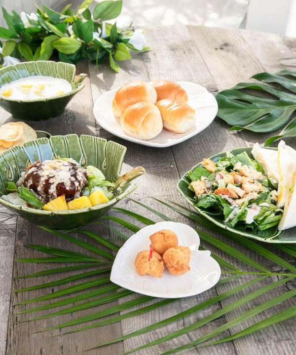 モンステラ型皿 南国植物トレー 葉っぱの取り皿 おしゃれなリーフ型