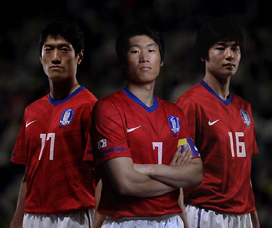 写真】南アフリカW杯に向けて韓国代表ユニフォーム公開 | Joongang