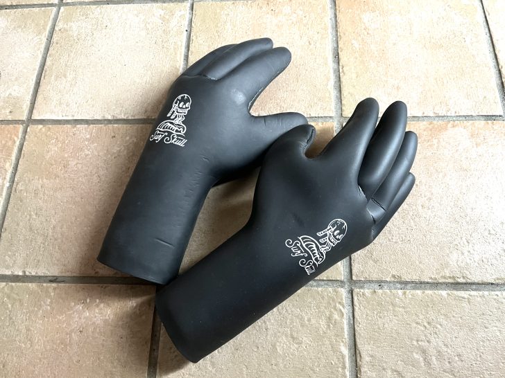 ワークマンのサーフィン用グローブが進化。ワンランク上のスキン