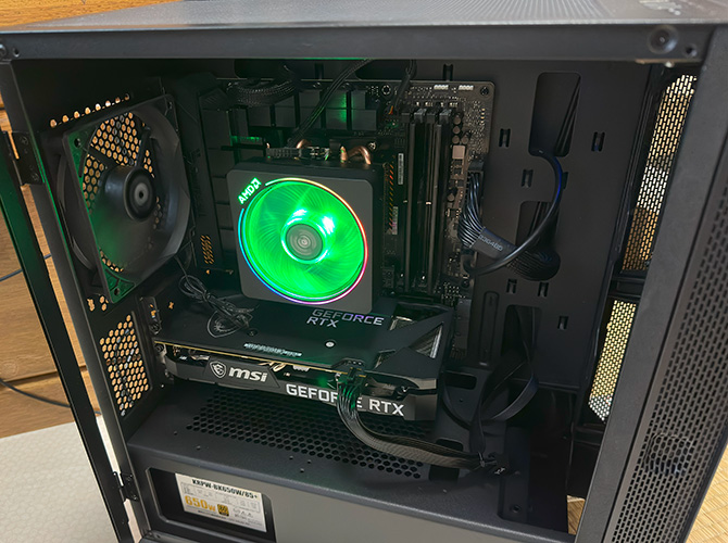 AMD Ryzen 7 7700で初めて自作PCを組んでみた（2024.12）