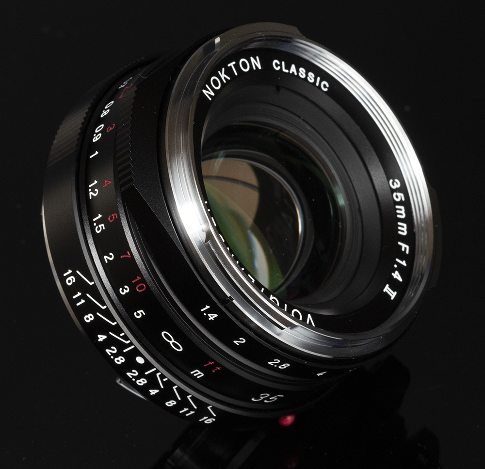 Voigtlander 35mm f/1.4 MC Nokton