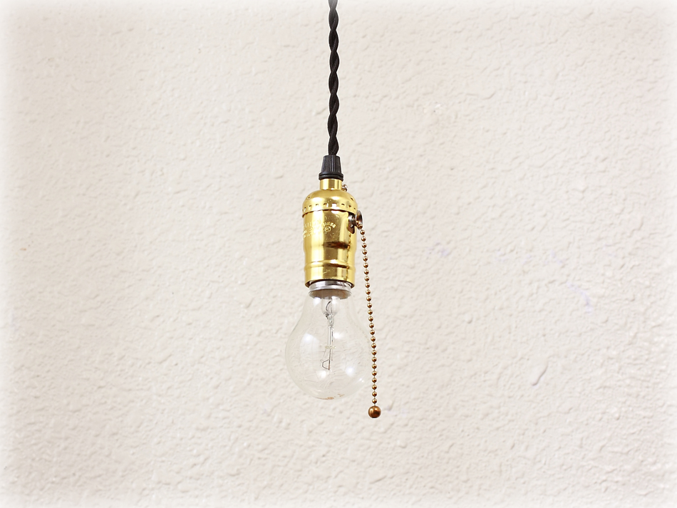 レビトンLEVITON ブラスボール プルチェーンE26ソケットランプ