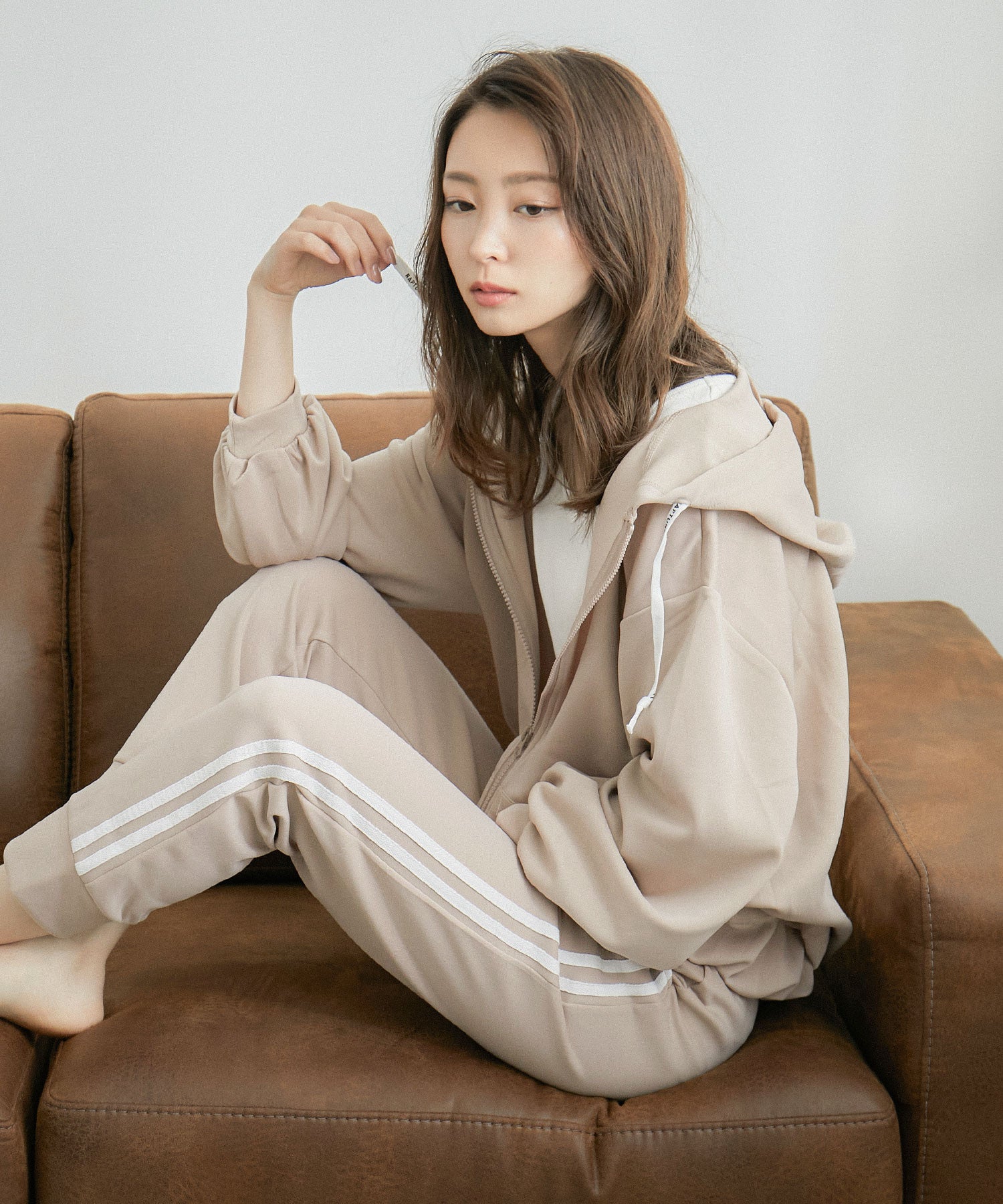 ダンボールニットパーカー ラインパンツ セットアップ ルームウェア