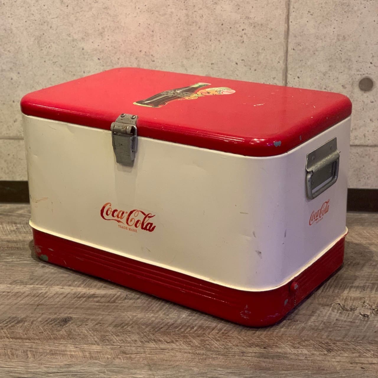 LINE_ALBUM___240802_41_2048x.