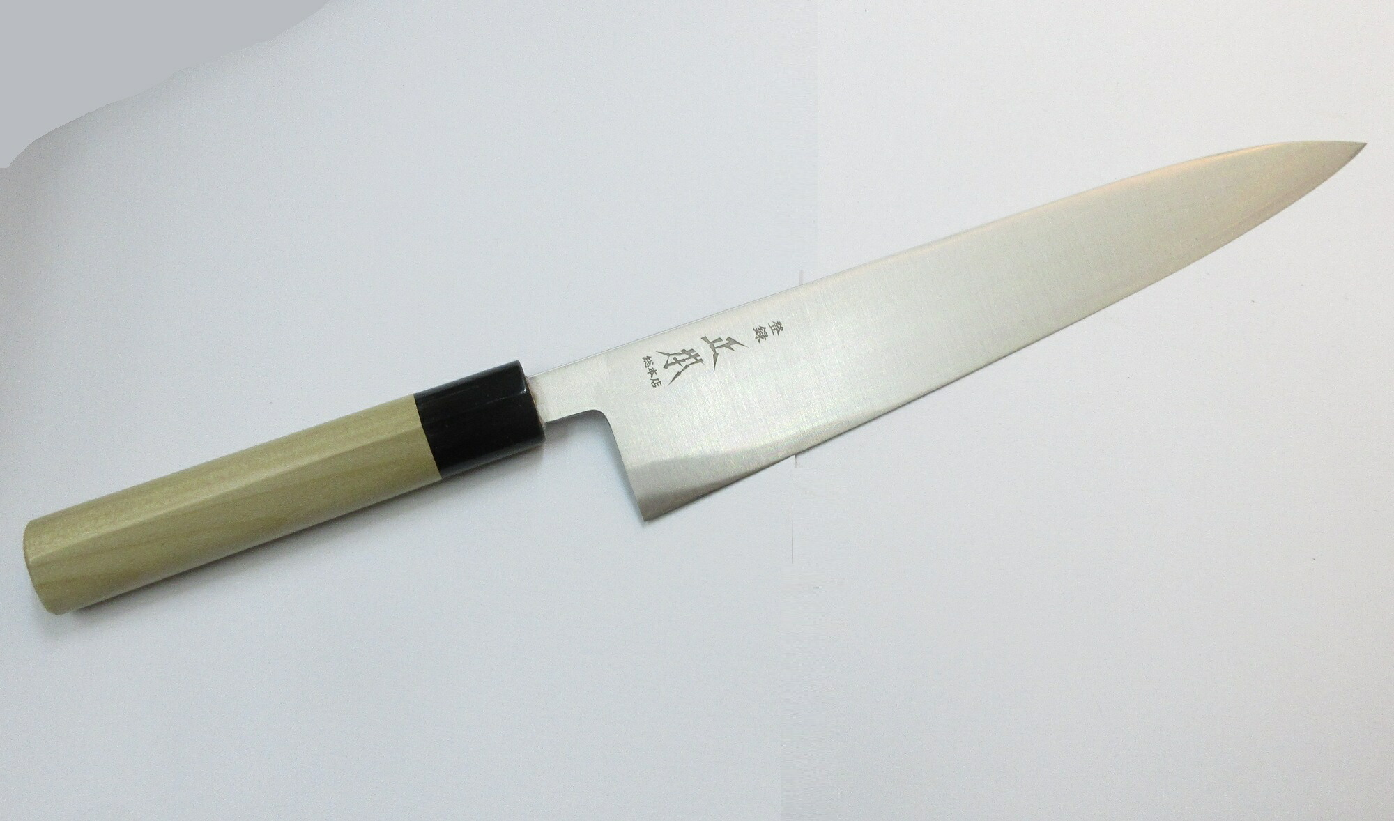 楽天市場】正本総本店 和牛刀 玉白鋼 27センチ 正本 KS3127 木鞘付 黒