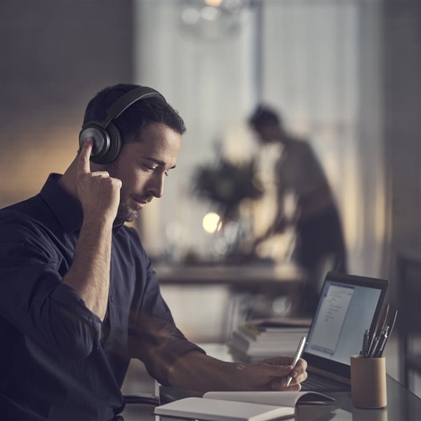 Bang & Olufsen(バング＆オルフセン) Beoplay HX (Black Anthracite