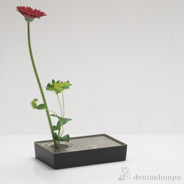 水盤 雫影 S 墨黒 剣山付 ( 退職祝い 定年 花器 いけばな 生け花