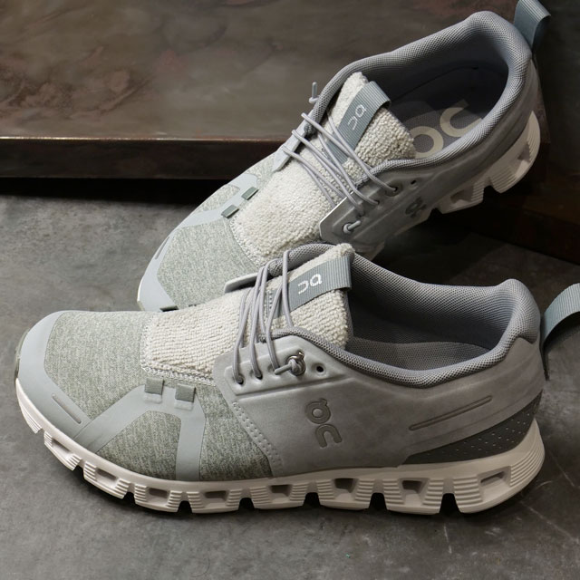 On（オン） レディース クラウド5 テリー スニーカー 99.98825 SS22 W