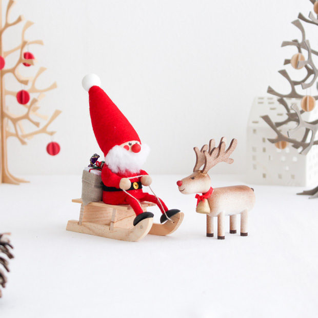 今季完売】ノルディカニッセ そりに乗ったサンタ ＋ トナカイ セット 2