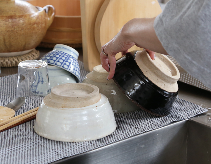 東屋 片口鉢 黒飴 伊賀焼 日本製 陶器 鉢 片口 盛り鉢 : がらんどう 手