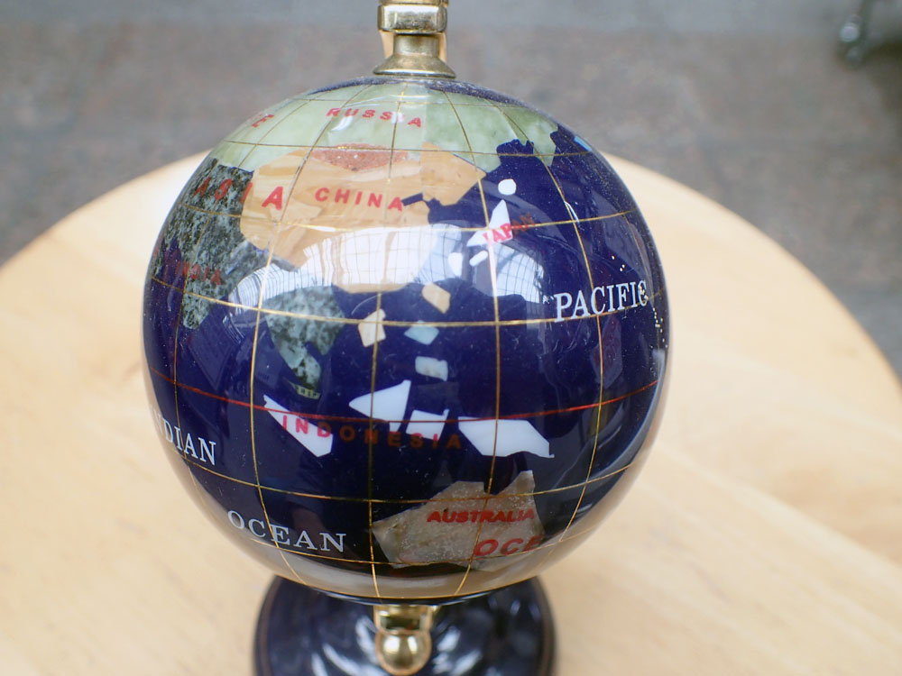 天然石】地球儀 (315g) : ハゲオムスビネット - 通販 - Yahoo!ショッピング