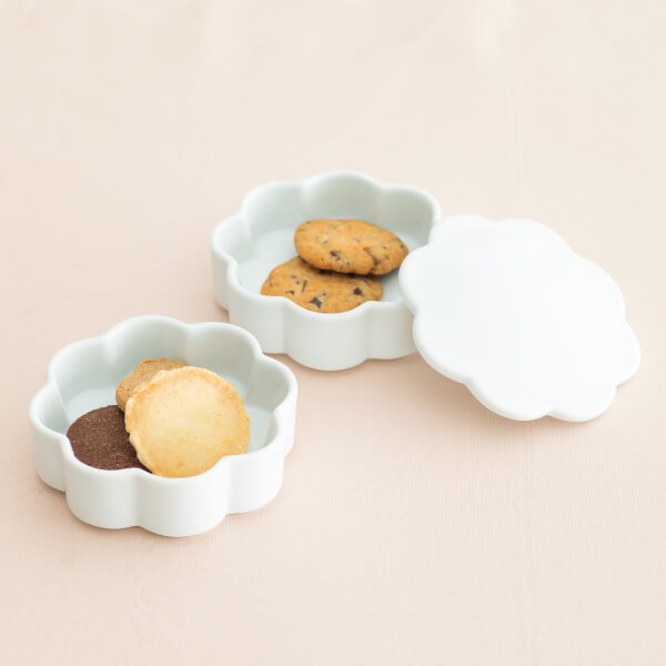 share with Kurihara harumi 白磁輪花2段重 栗原はるみ ギフト包装可