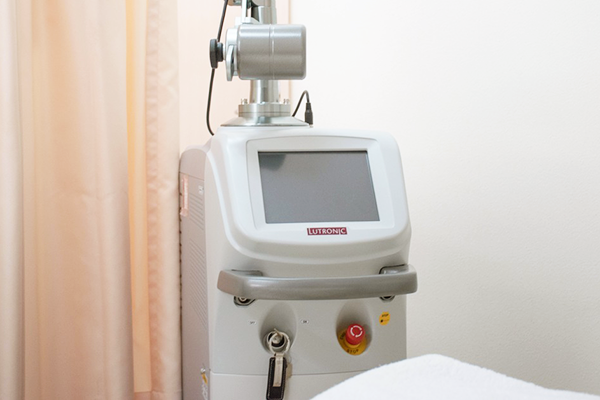 機器紹介 - 八千代市でしみ・そばかす・くすみ治療なら明日美皮ふ科