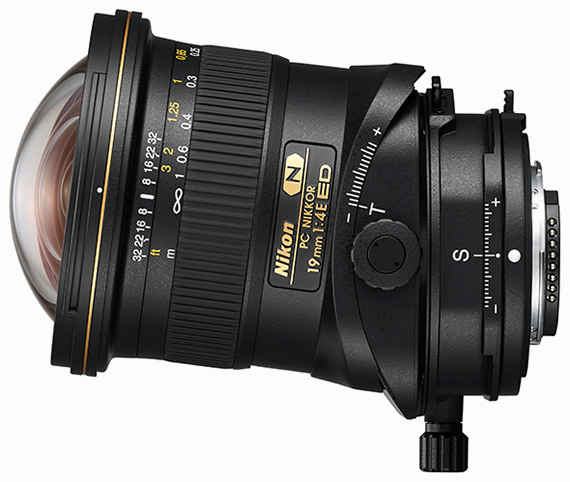 アオリができる超広角レンズ「ニコン PC NIKKOR 19mm f/4E ED」を徹底