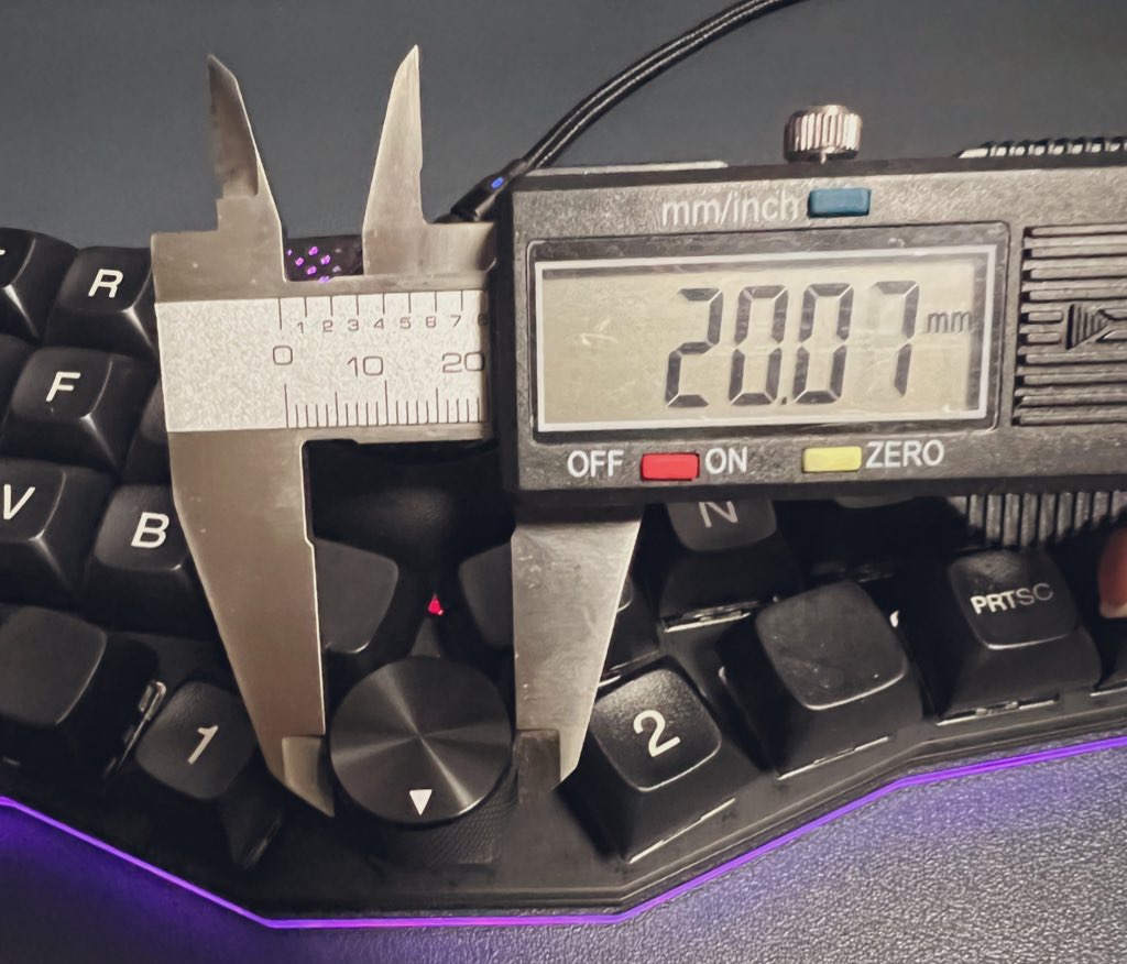 念願だったトラックボール一体型キーボード、cocot46plusを組み上げる