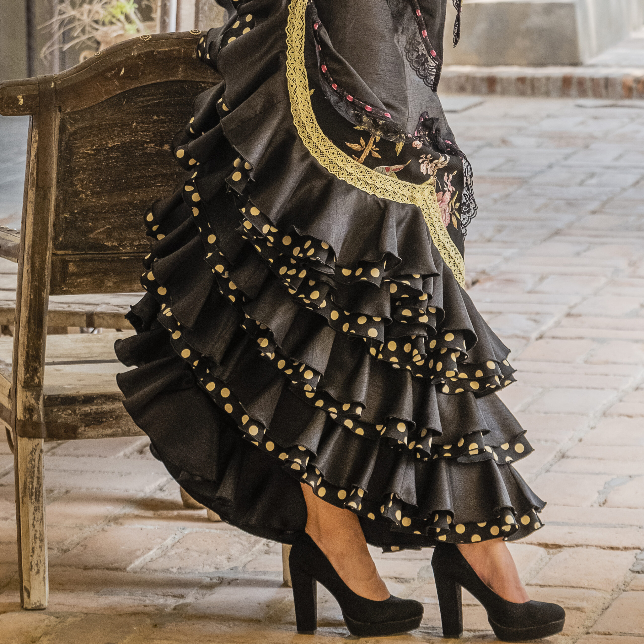 Sonia Johnes | フラメンコ衣装のソニア・ジョーンズ 公式ブランドサイト