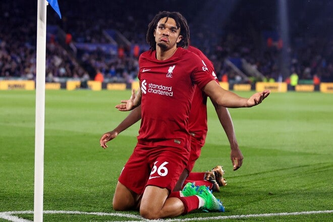 キック精度バケモン」リバプールDFアレクサンダー＝アーノルドの超絶FK