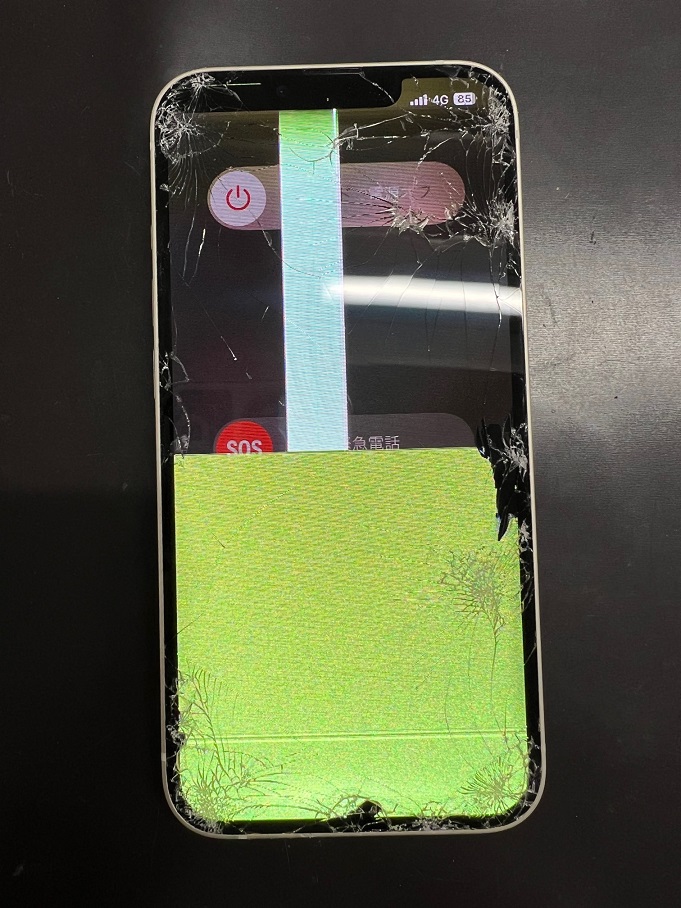 下半分が緑に！？iPhone 13の液晶修理 – iPhone修理広島ならスマップル
