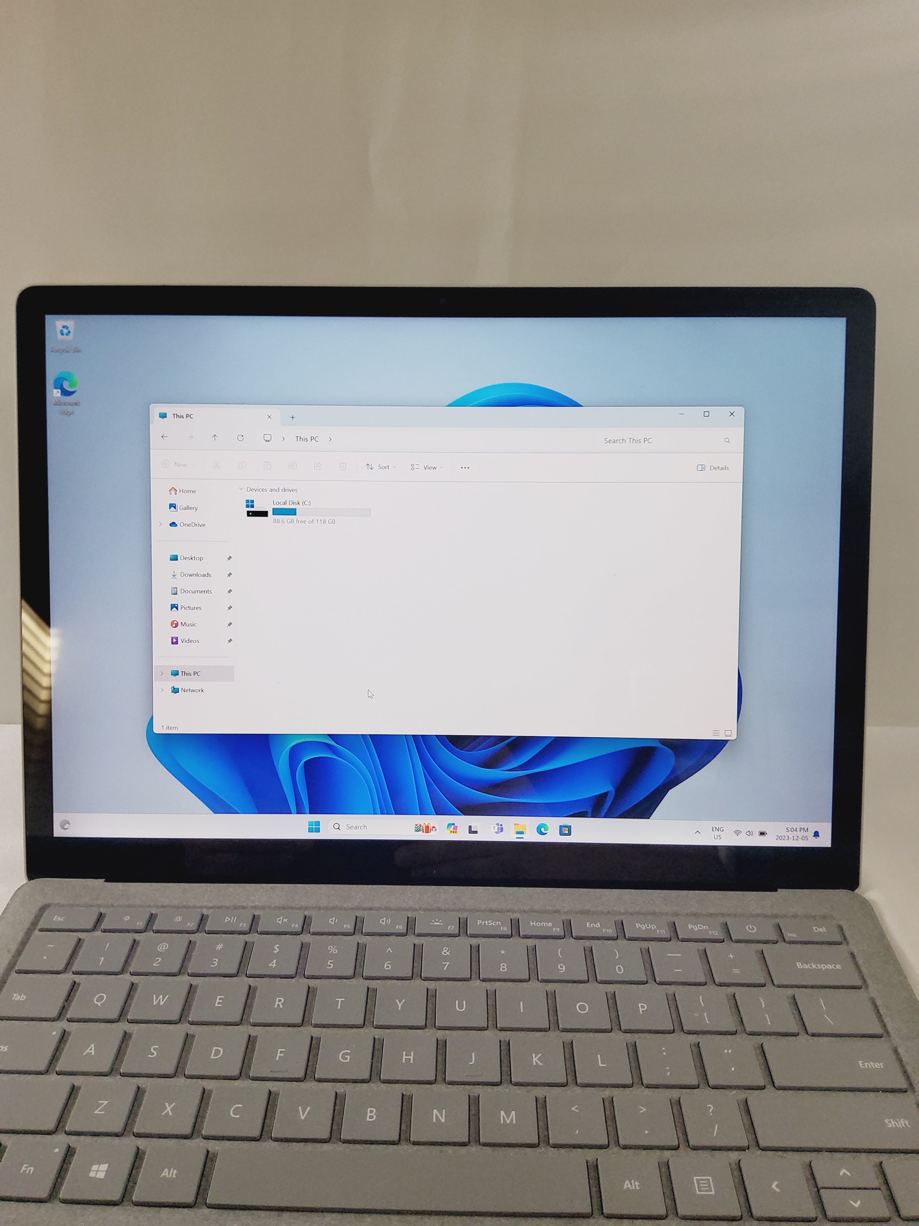 Microsoft Surface Laptop 2 13.5