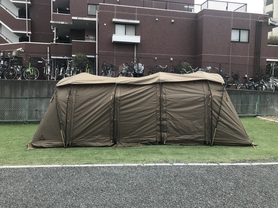 訳あり価格！？タラスブルバ「キャタピラー2ルームシェルター6P」設営
